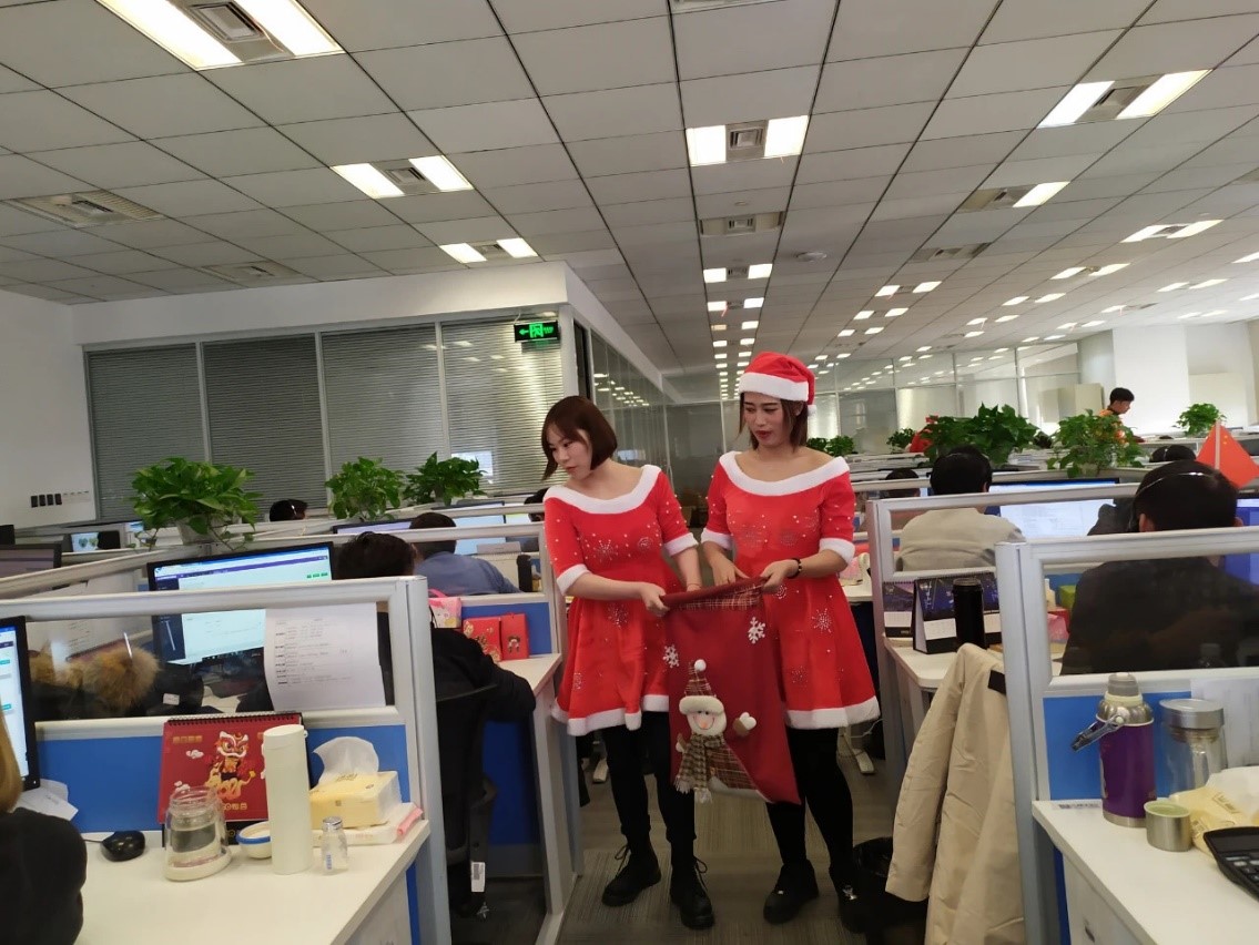 A Happy and Successful 2020 Cango Chairy Bazaar Celebrating Christmas and New Year A Happy and Successful 2020 Cango Chairy Bazaar Celebrating Christmas and New Year